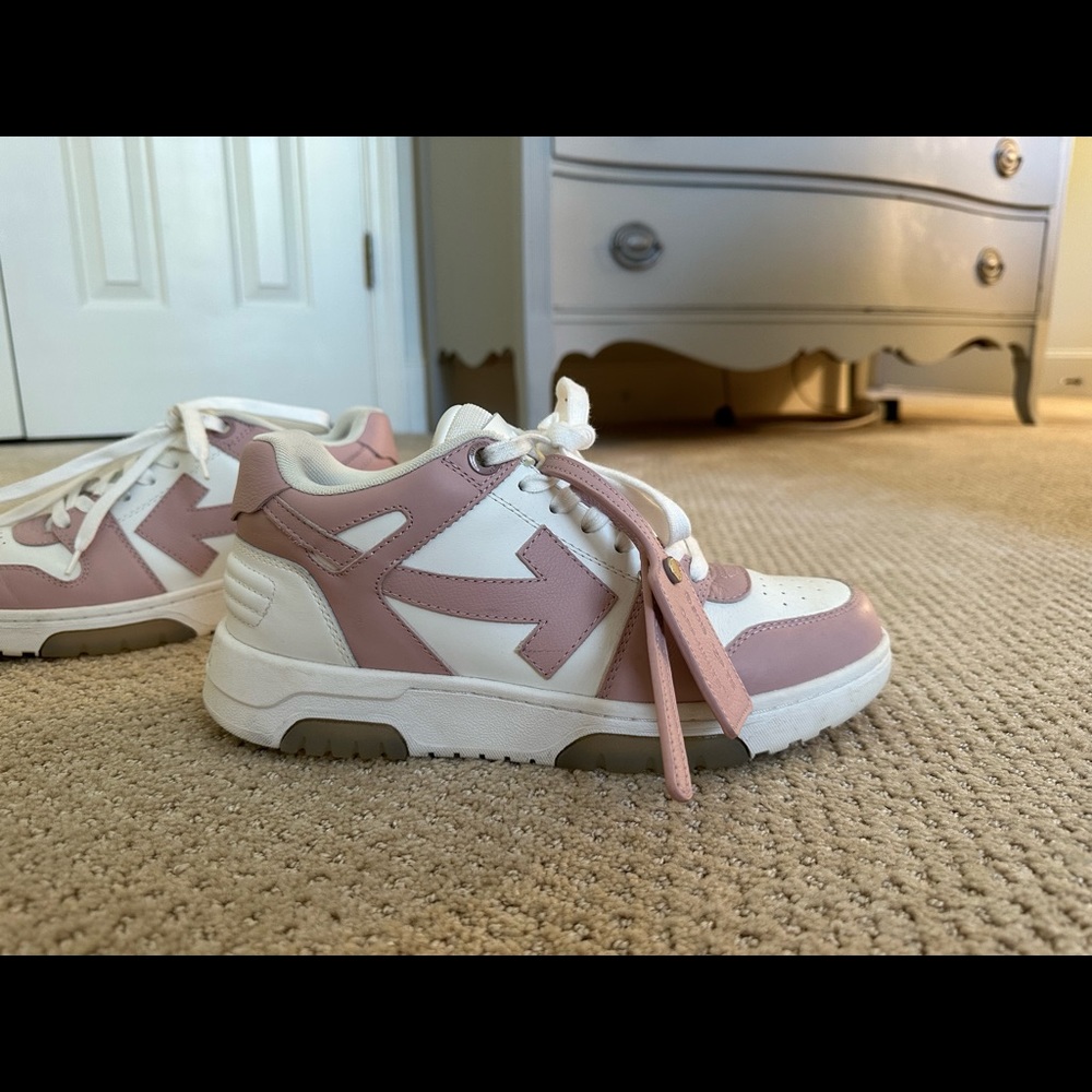 Authentic Off-White Out of Office Low top sneakers